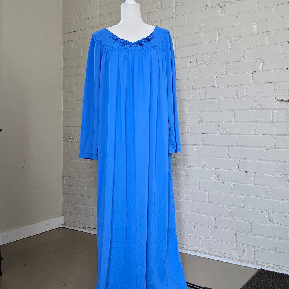 Vintage Shadowline Blue Embroidered Maxi Nightgown 1X Grandmacore Silky Pajamas